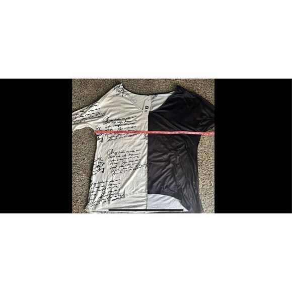 NWT abstract, black, and white long sleeve tunic. Xl - Picture 5 of 11